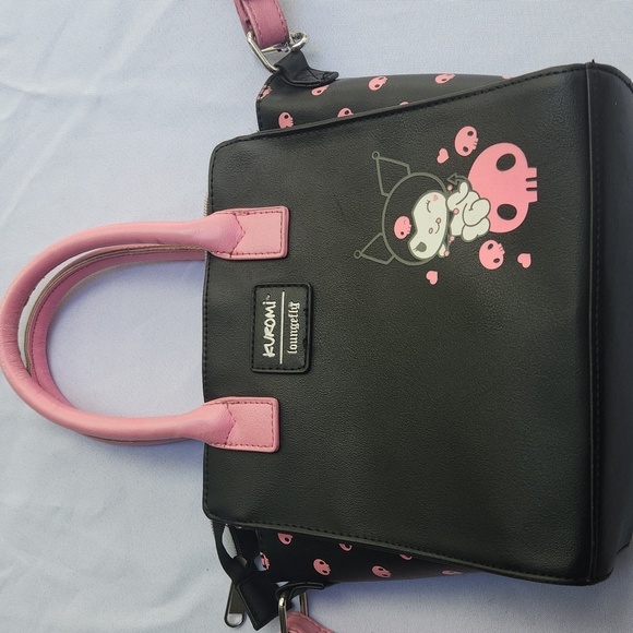 Kuromi Cute Black and Pink Handbag - Picture 6 of 7